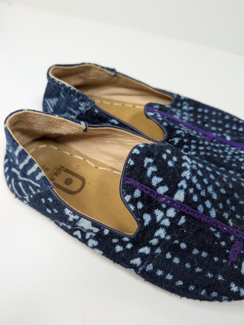 Great condition Raum Goods Women’s Barefoot Grounding Mudlcoth Slip-On Shoes - 8 - Picture 7 of 14